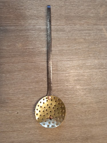écumoire ancienne laiton - Écumoire,