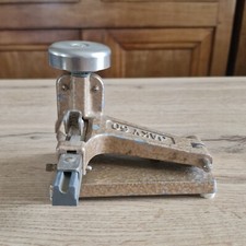 ANCIEN AGRAFEUSE - MODELE CLASSIQUE "COUP DE POING" JAKY 60 -ANNEES 50-60 -