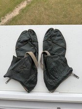 Handmade Leather Tabi Boots (dark green, Vibram sole, strap)