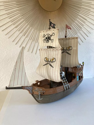 Ancien bateau pirate - 10,