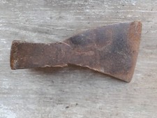 fer de hache forgé ancien à identifier