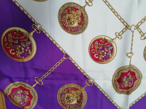 Chic foulard carré signé - foulard,