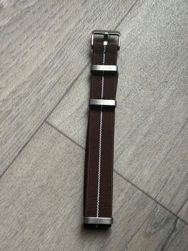 Bracelet montre nato neuf - de,