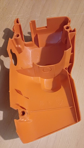 Capot cylindre tronçonneuse
