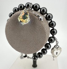 Bracelet Swarovski en perles grises avec coeur et cristal