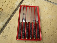 boite de 6 couteaux vintage ancien Pradel inox  manche plastique