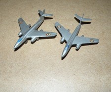 LOT DE 2 AVIONS VAUTOUR MECCANO 60B BON ETAT