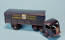 Dinky toys tracteur panhard