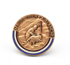 Médaille Insigne Maître chien d'avalanche secours montagne France