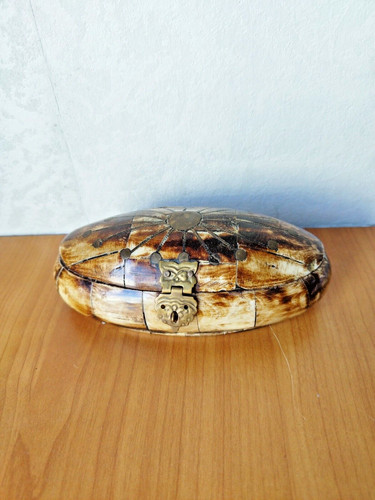 Boîte ovale avec - boîte, en