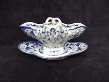 Creil et Montereau Ancienne saucière en faience modèle Flora
