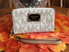 Michael Kors Wristlet White