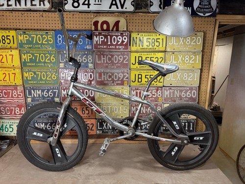 Old school bmx - old, survivor