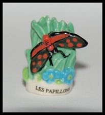 FÈVE  " LE PAPILLON "- TRÈS