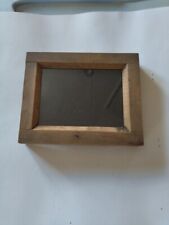 Ancien petit cadre en bois à poser sur une table ou guéridon - Art déco