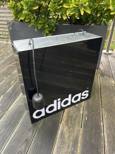 Enseigne lumineuse adidas - enseigne,