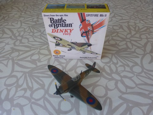 Dinky toys avion 719 spitfire - avion,
