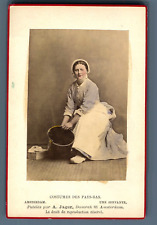 A. Jager, Costumes de Pays Bas, Amsterdam, une servante  Vintage albumen print. 