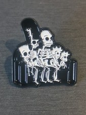 THE SIMPSONS HOMER MARGE pin Badge Patch New High Quality