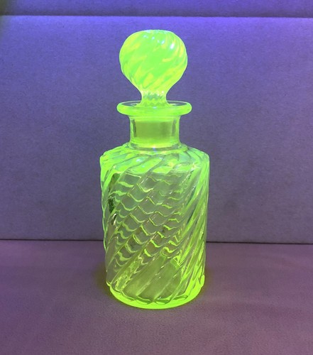 Ancien flacon parfum en - à,