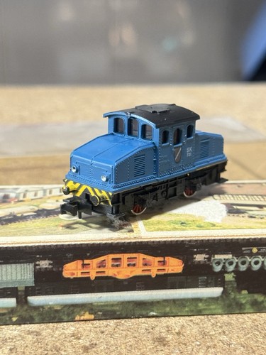 Arnold 0206 locomotive diesel - locomotive,