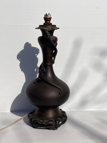 Important pied de - important, lampe
