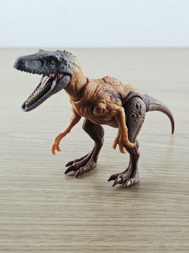 Jurassic world figurine - world,