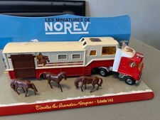 MAJORETTE - Camion transporteur de chevaux  - Echelle 1/60