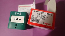 LEGRAND 138023 - Déclencheur manuel issue de secours 1 contact à réarmement