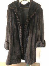 manteau vison noir reflets