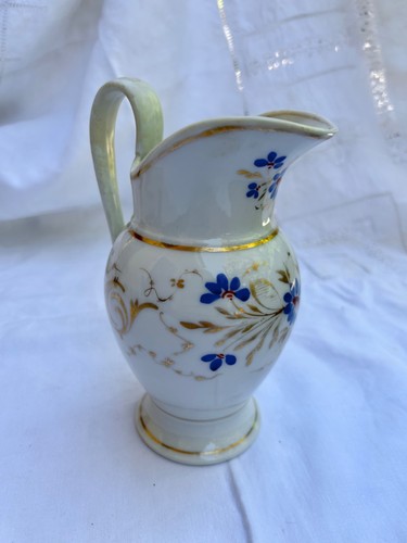 Pichet porcelaine détails - en,