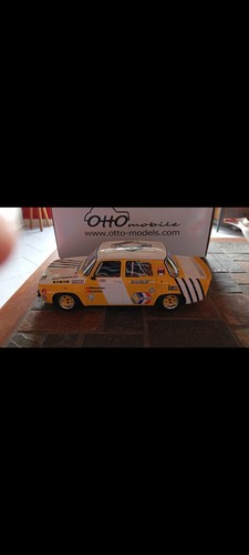 Renault groupe f rallye - r8,