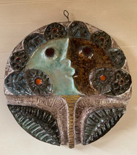 Grande plaque murale sculpture céramique BEAUREGARD  Col visage fleurs année 60