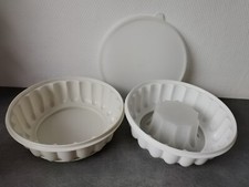 TUPPERWARE 2 GRAND MOULE CHARLOTTE  / 1 couvercle + 1 FOND + 1 insert couronne