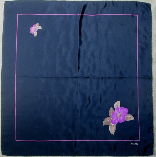 Superbe foulard chanel soie - -superbe,