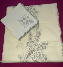 Nappe en coton jaune pâle