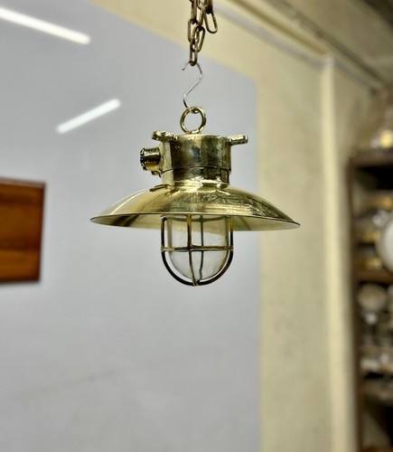 Lampe nautique industrielle