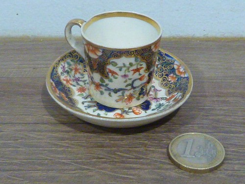 Ancienne tasse miniature - , en
