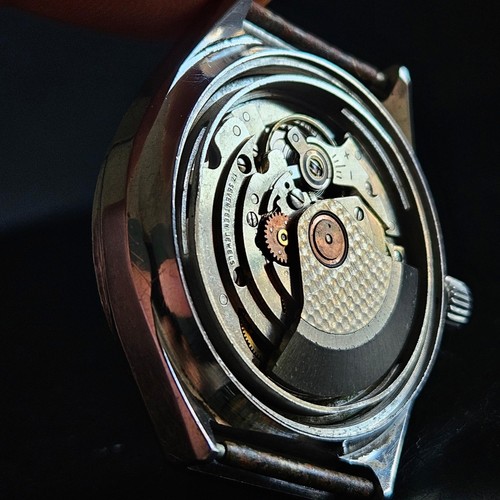 Montre yema automatique sous - automatique,