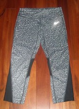 #298 NWT S Nike Pro  Women's