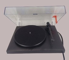 Platine vinyle PRO-JECT modèle Début III tourne disque