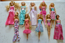 Barbie vintage années 2000 Belle au bois dormant, reine des neiges...