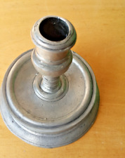 gc26  Ancien bougeoir en étain « les étains de Paris »