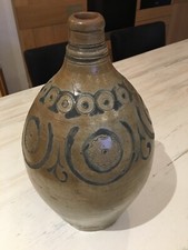 tres belle et ancienne cruche