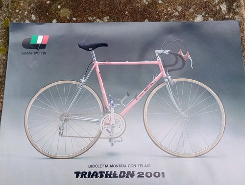 Catalogue dépliant triathlon