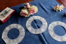 Tour de napperon en dentelle