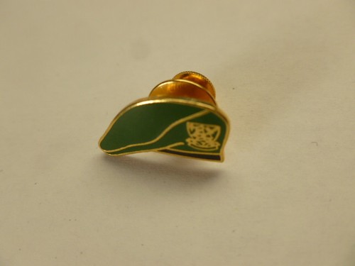 Rare insigne boutonnière - rare,