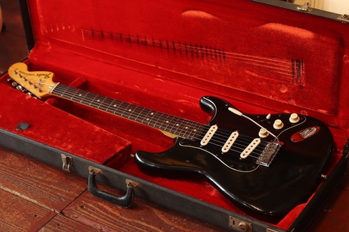Fender stratocaster black made - stratocaster,