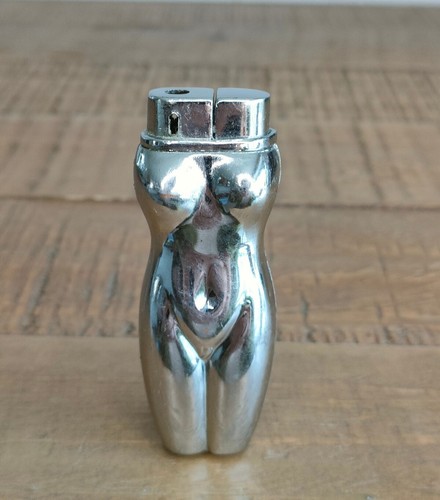 Ancien briquet gaz corps - -,