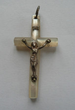 Ancien PENDENTIF CROIX religieuse en NACRE et CHRIST en Argent massif